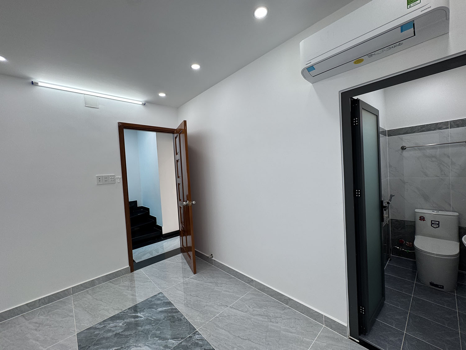 Siêu phẩm biệt thự mini góc 2 mặt tiền, 3 lầu, xây mới 100%, hẻm đẹp khu cao cấp Lê Văn Sỹ, Quận 3